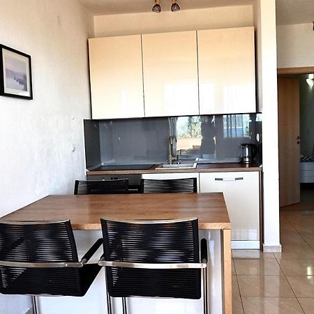 Apartments Maris สตารีกราด-ปาเคลนีซา ภายนอก รูปภาพ