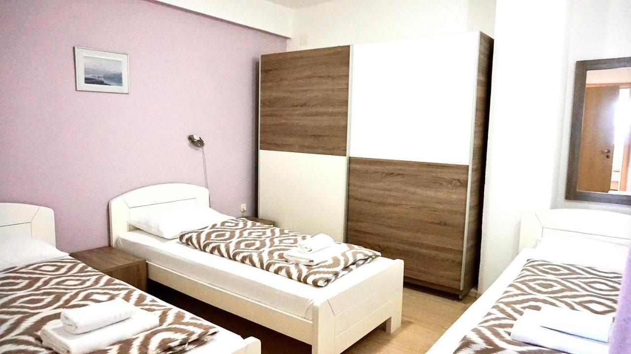 Apartments Maris สตารีกราด-ปาเคลนีซา ภายนอก รูปภาพ