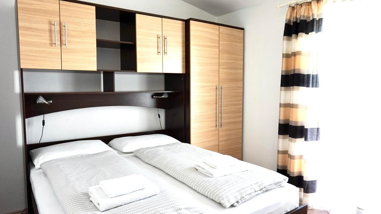 Apartments Maris สตารีกราด-ปาเคลนีซา ภายนอก รูปภาพ