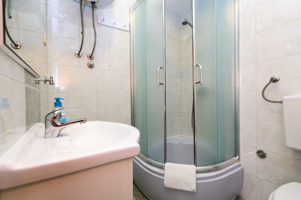 Apartments Maris สตารีกราด-ปาเคลนีซา ภายนอก รูปภาพ